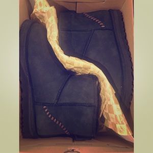 UGG Classic Mini Deco for Man BLK - BRAND NEW